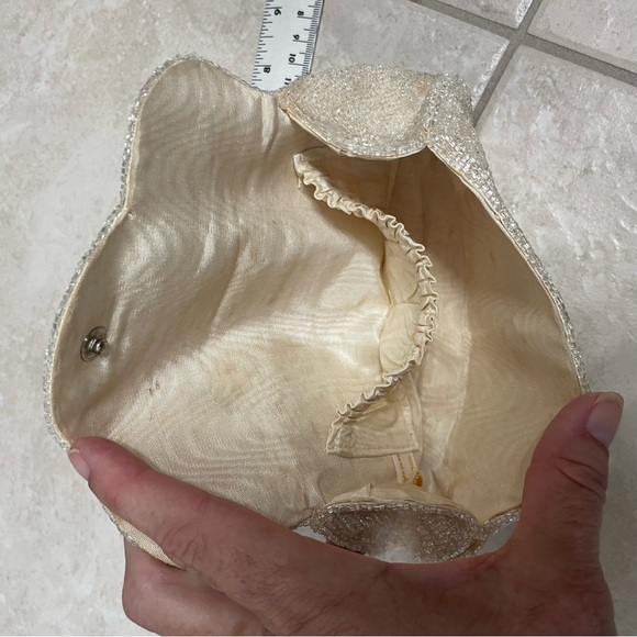 Vintage white beaded clutch see spot on back - Picture 4 of 6